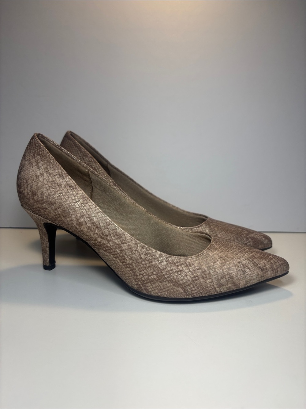 Life Stride Taupe Snake-Texture Pointed-Toe Mid Heel Pumps